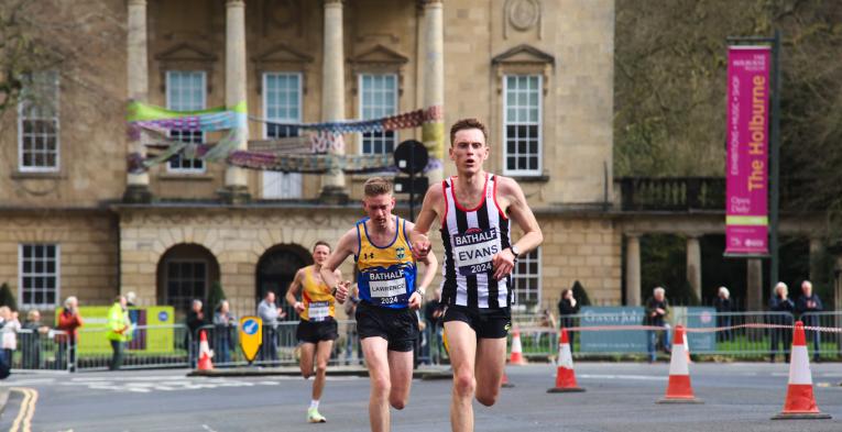 People running in Bath Half marathon