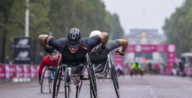 David Weir leads the wheelchair athletes in The Vitality London 10,000