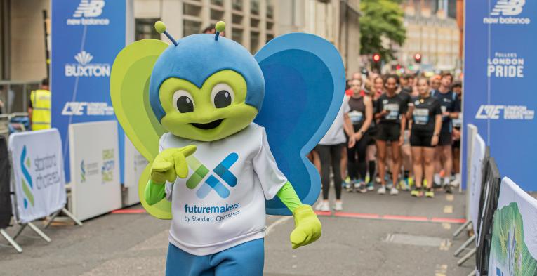 The Great City Race mascot at the Start Line