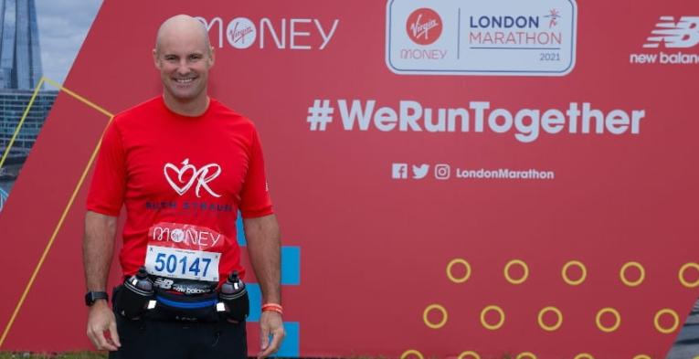 Andrew Strauss ahead of starting the 2021 TCS London Marathon