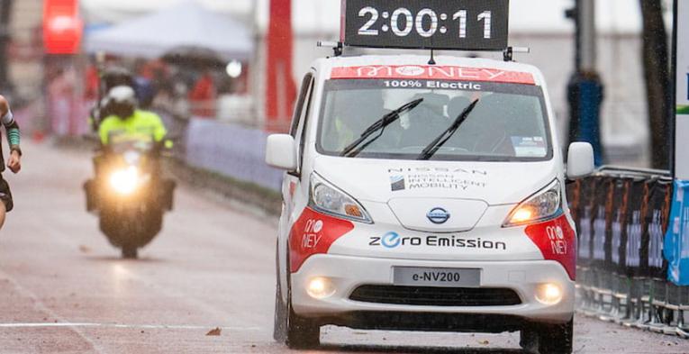 An electric vehicle on the course of the Virgin Money London Marathon