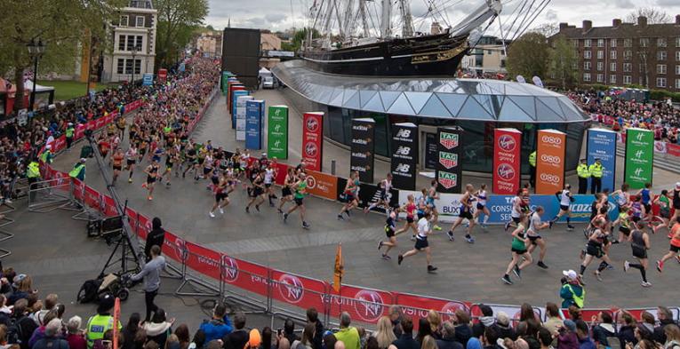 Runners running around the Cutty Sark