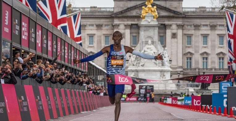 Kelvin Kiptum wins the 2023 TCS London Marathon elite men's race