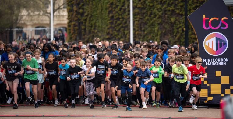 Young participants set off from the TCS Mini London Marathon Start Line