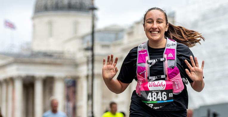 Participants compete in the foreground of the National Gallery in The Vitality London 10,000