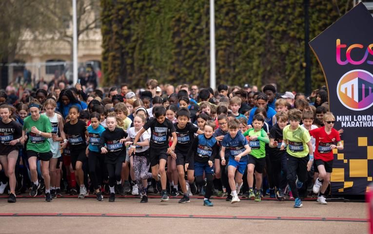 Young participants set off from the TCS Mini London Marathon Start Line