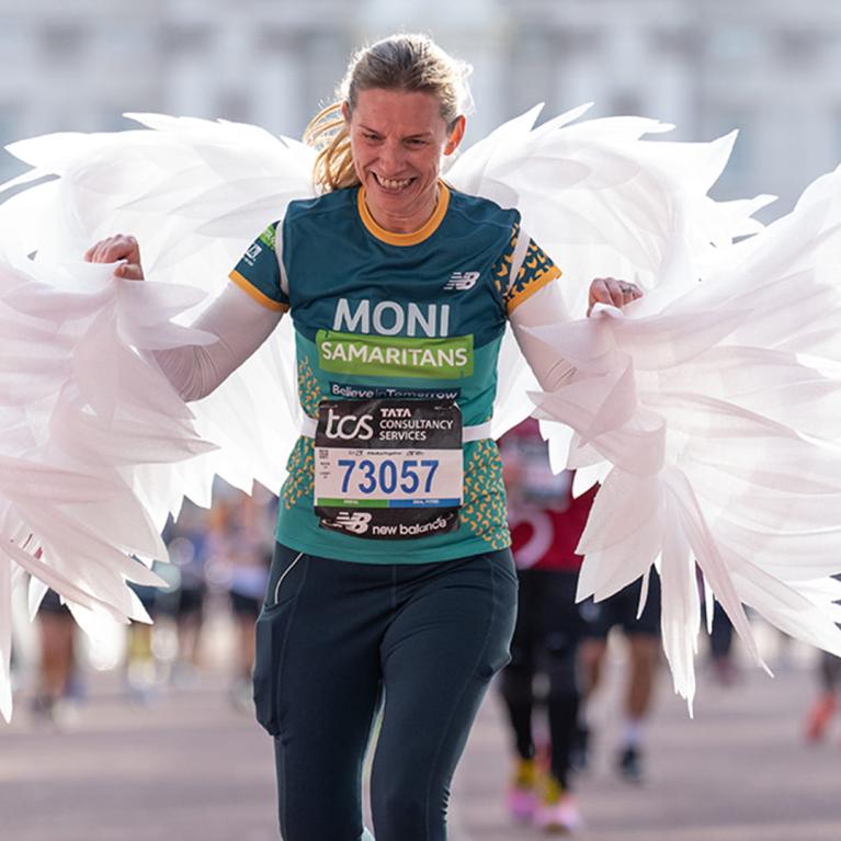 Samaritans runner TCS London Marathon