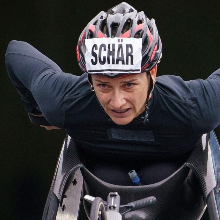 Manuela Schar (SUI) competing in the Elite Women's Wheelchair Race at The 2021 Virgin Money London Marathon