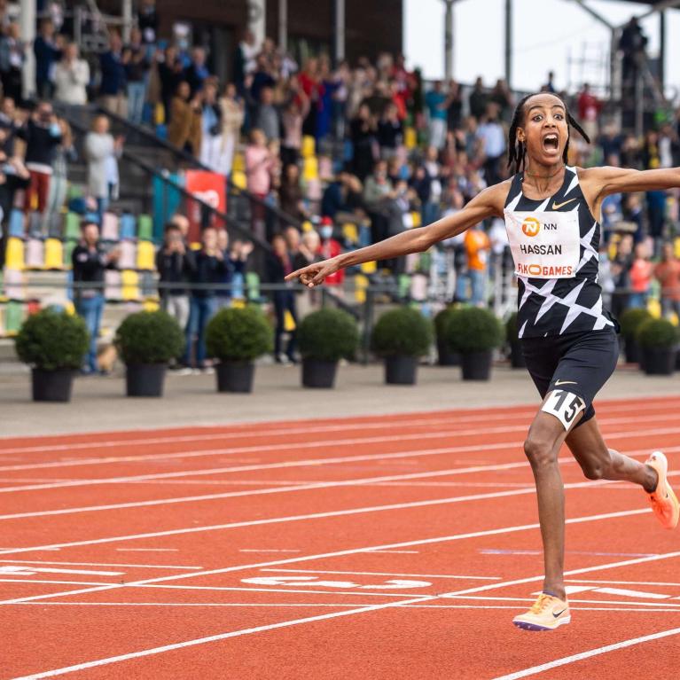 Sifan Hassan celebrating on the track