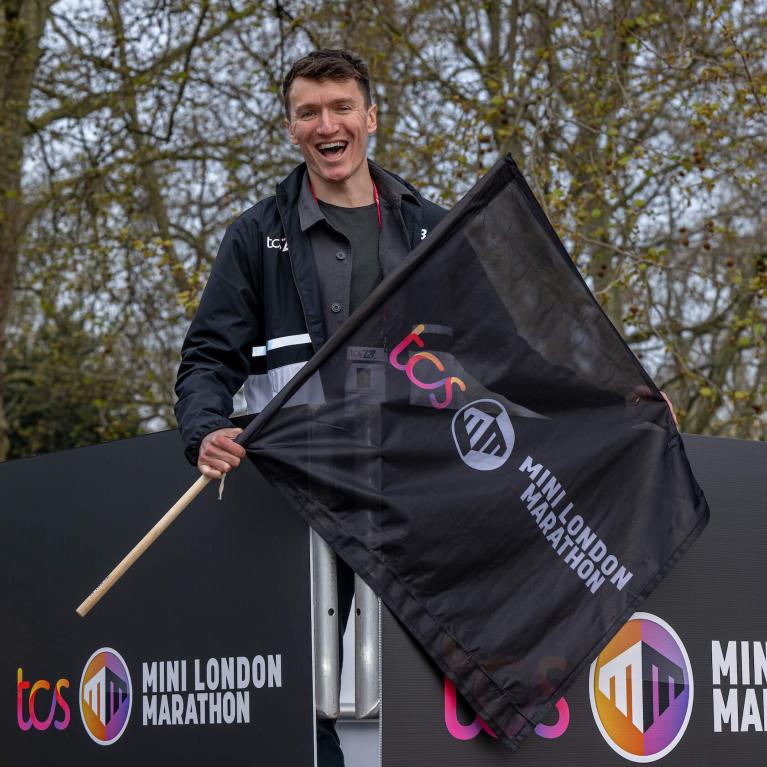 Jake Wightman starts the TCS Mini London Marathon