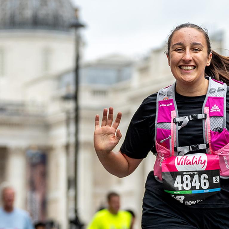 Participants compete in the foreground of the National Gallery in The Vitality London 10,000