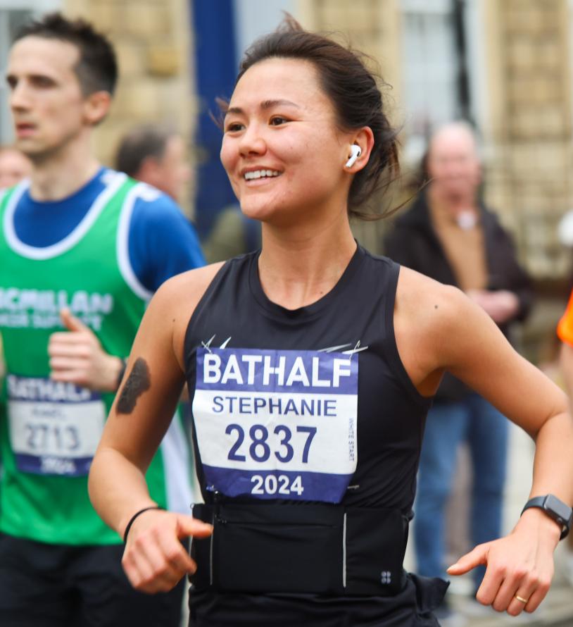 People running in the Bath Half marathon